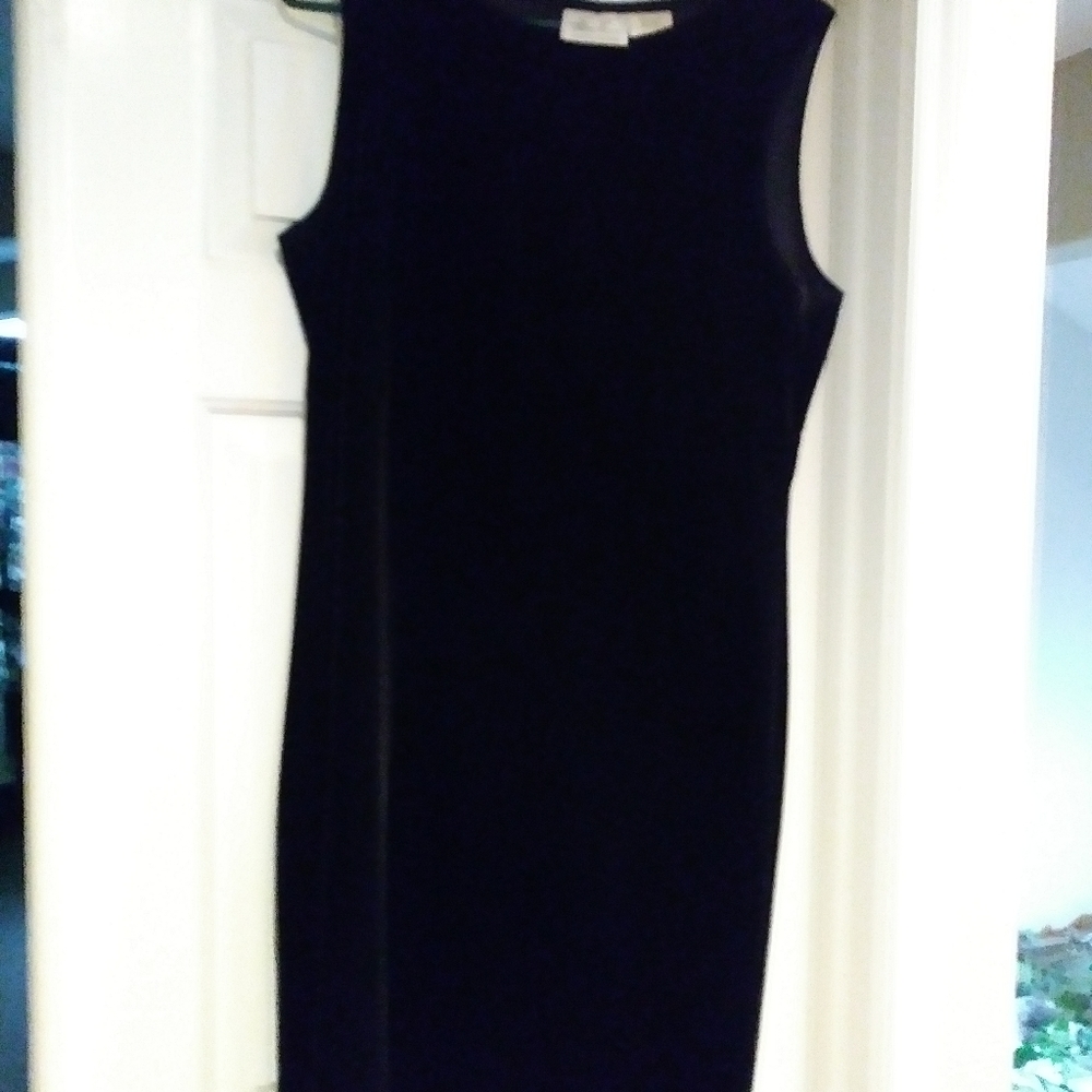 Black Velvet Kathie Lee Sleeveless Sheath Dress
